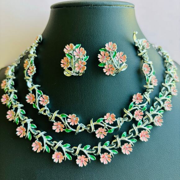 Hand Crafted Other - Vintage Silver-Tone Pink Daisy Rhinestones Necklace, Bracelet  Earring Set